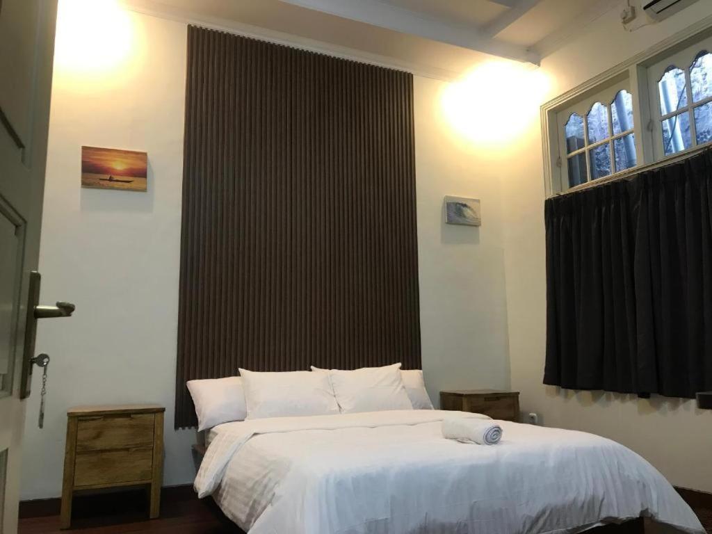 Sentosa Lodge Padang  Exterior photo